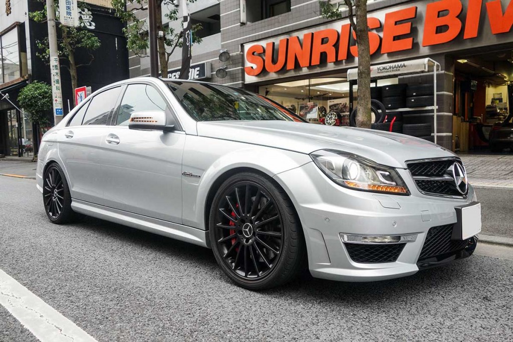 AMG C63 (W204) H&Rスプリング取付ローダウン作業 | SUNRISE Blvd.