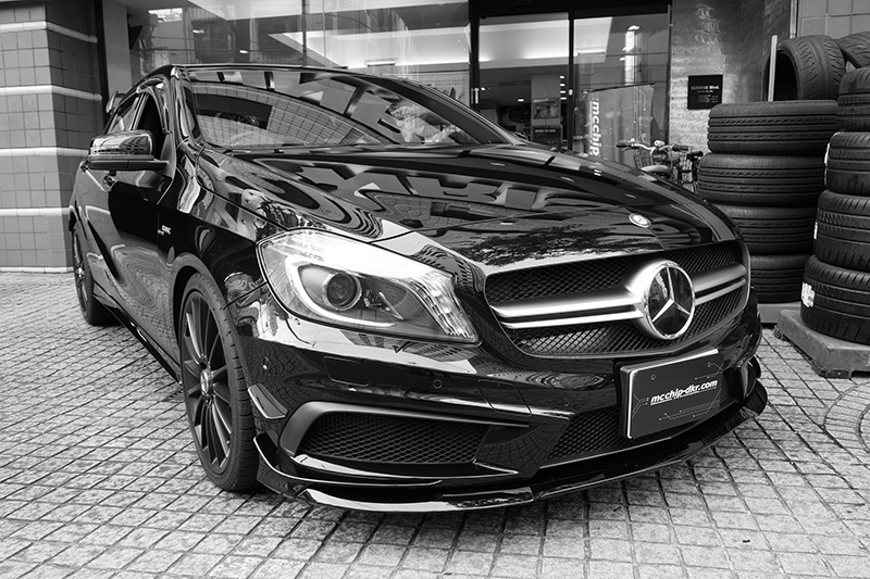 Mercedes-BENZ W176 AMG A45にmcchip-dkrコンピューター