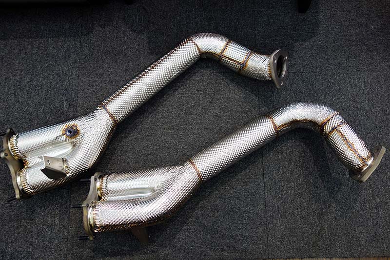 純正エキゾーストを良いサウンド出来るAkrapovic Link-pipe OPF/GPF