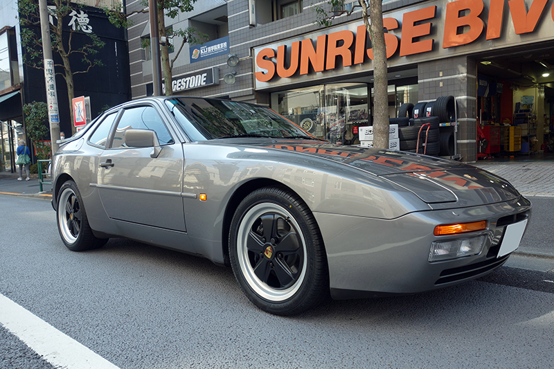 ポルシェ 944ターボにFUCHS Classic アロイホイール 17インチを取付 | SUNRISE Blvd.