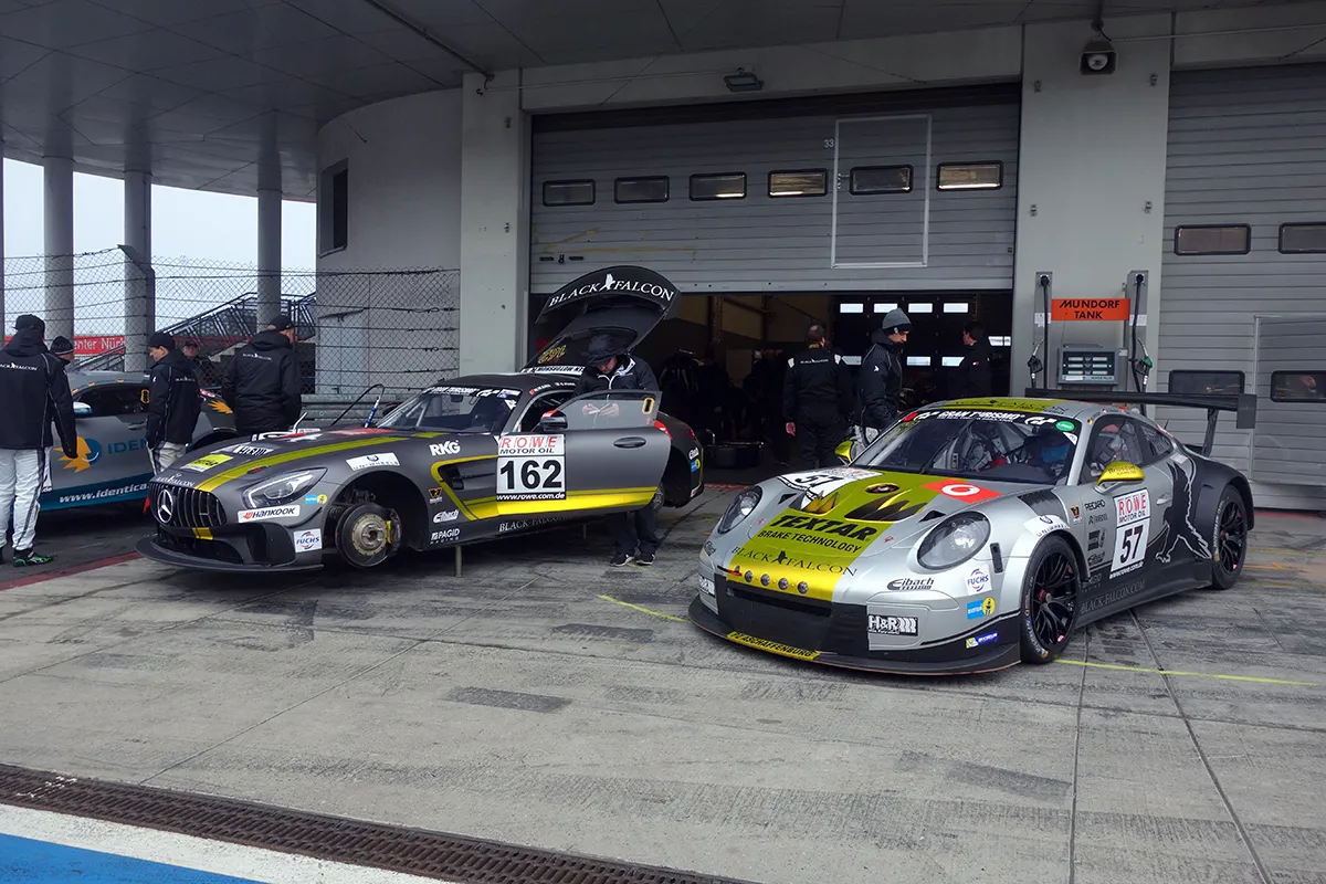 ニュル参戦　ポルシェ ニュル24時間耐久レース