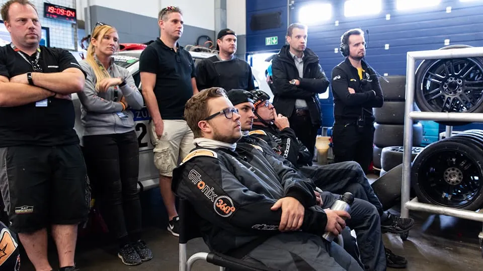 renault RS01 GT3 VLN 24H nurbrugring Gtronix360