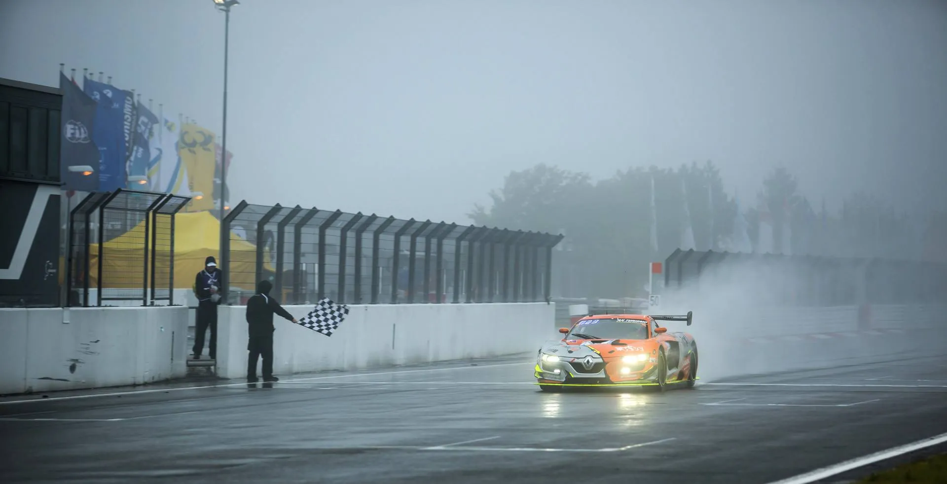 renault RS01 GT3 VLN 24H nurbrugring Gtronix360
