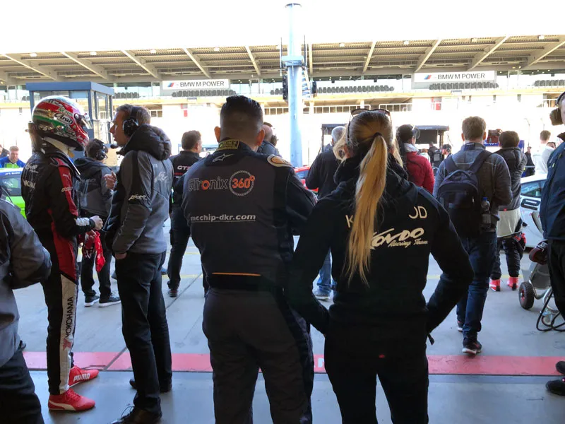 ニュルレース参戦 GT4 porsche