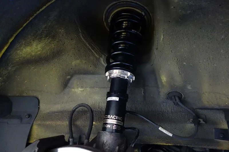 ポルシェ 986ボクスター オイル漏れ修理 サスペンションリフレッシュ