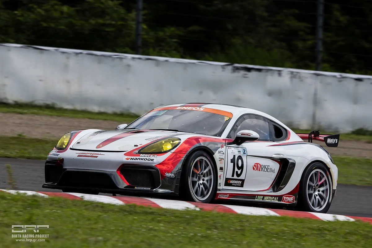 GT4 porsche Stai