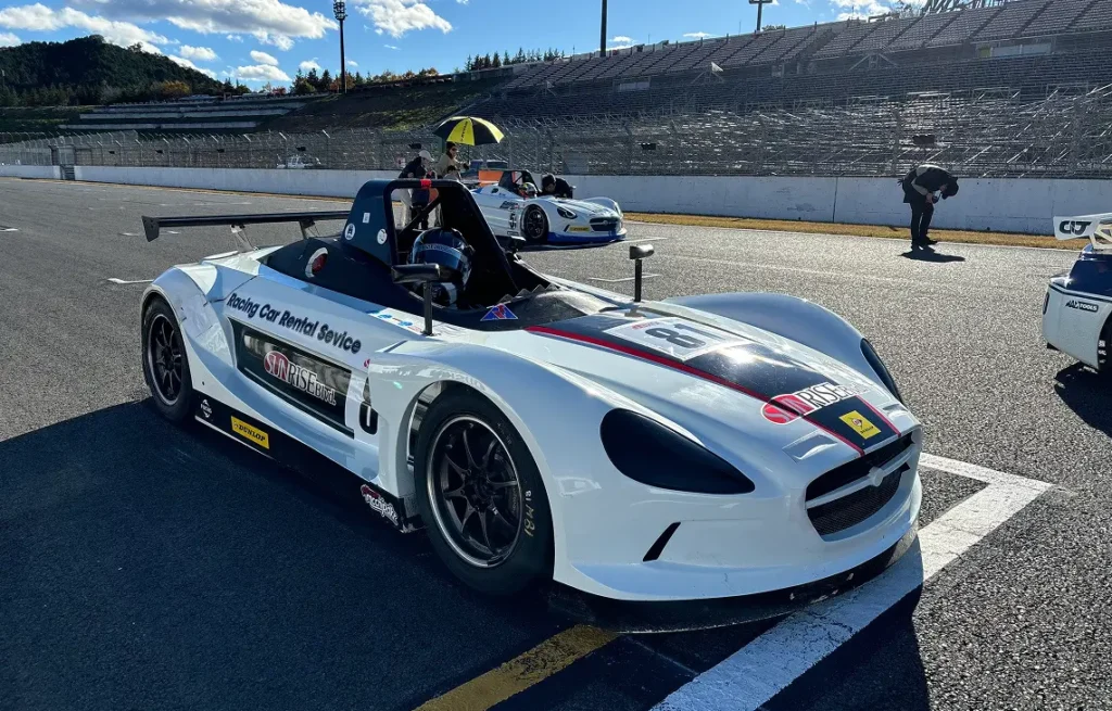 レーシングカーレンタル