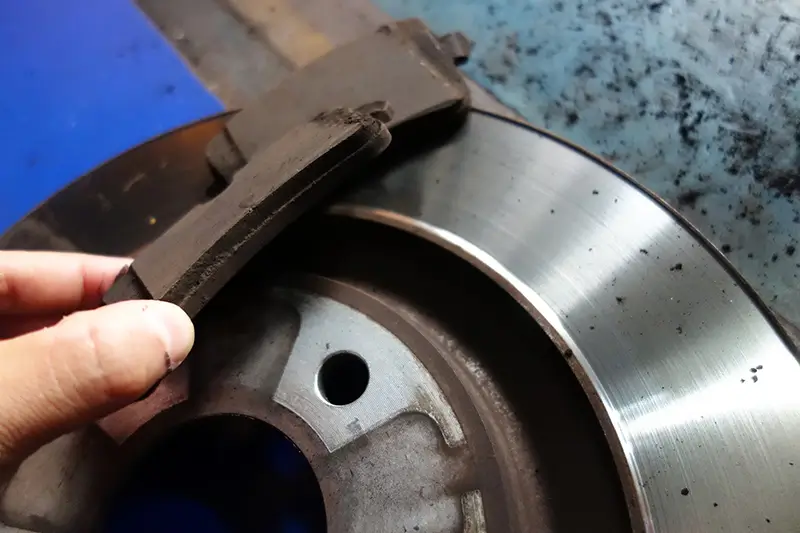 ポルシェマカンS ブレーキ警告灯点灯・ブレーキ交換修理