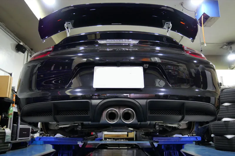 981 GT4 akrapovic exhaust