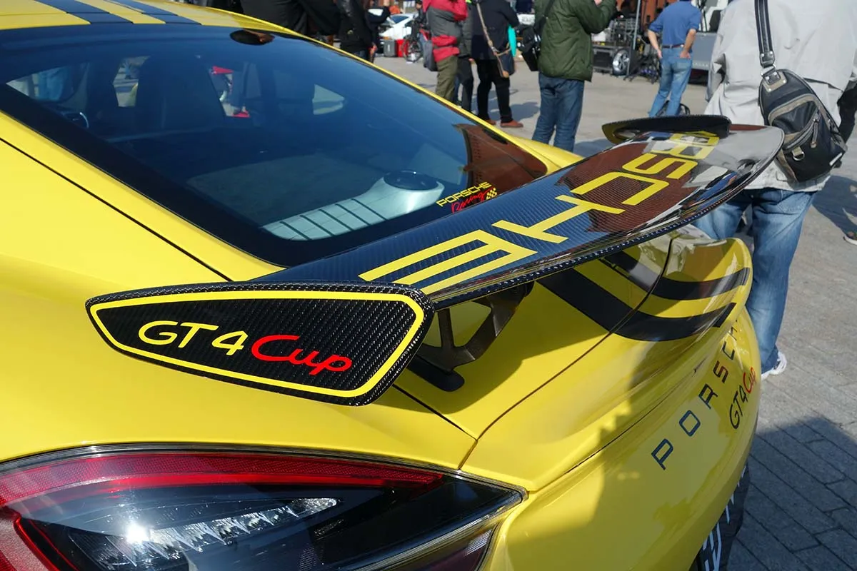 epm porsche 赤レンガ倉庫