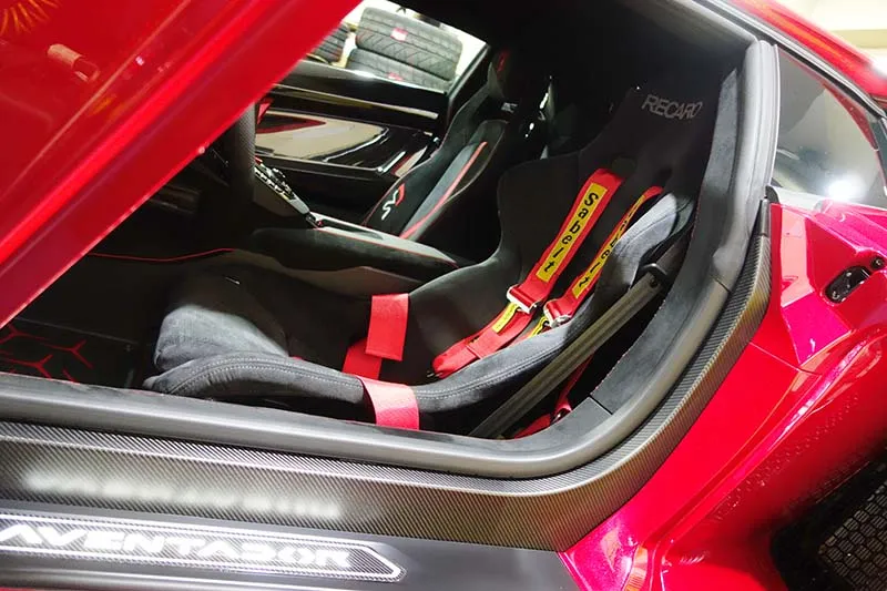 aventador SVJ シート交換