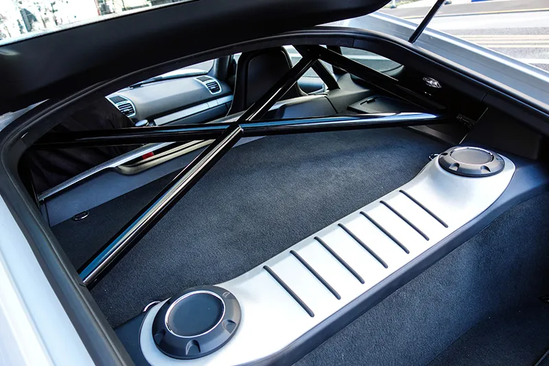 ポルシェ ケイマンGT4 ロールケージ取付