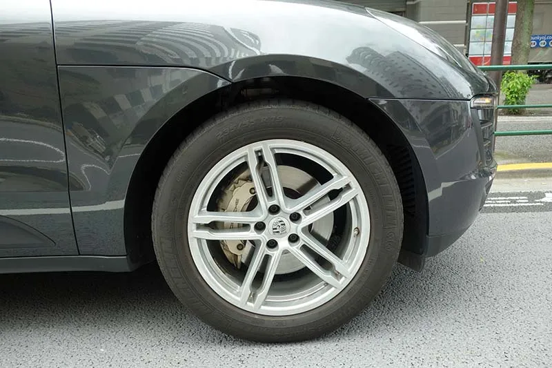 ポルシェ マカン ローダウン