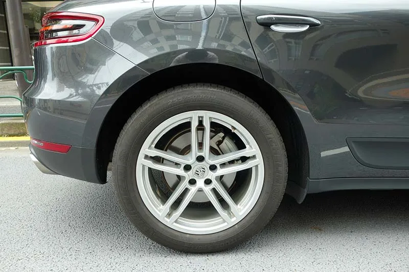 ポルシェ マカン ローダウン