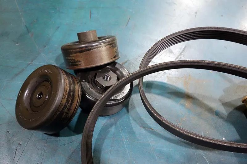 porsche ケイマン エンジン異音修理