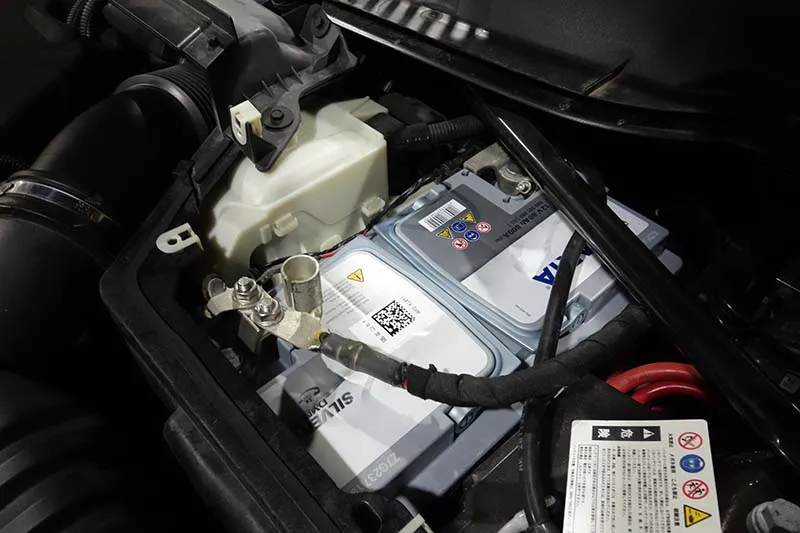 MINI F55 バッテリー交換