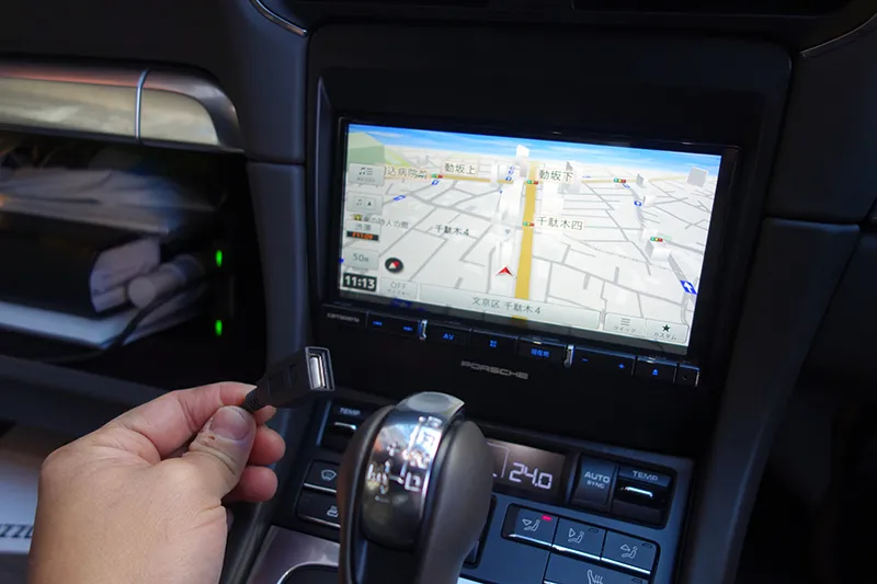 ポルシェ 991 純正ナビ交換