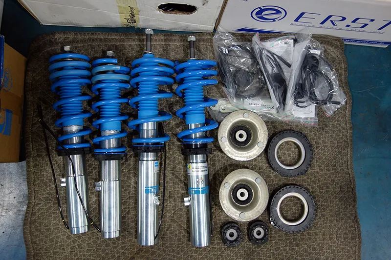 981ボクスター ビルシュタイン サスペンション交換