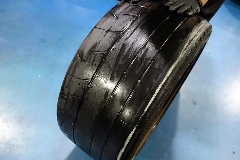 R35GT-R タイヤ交換