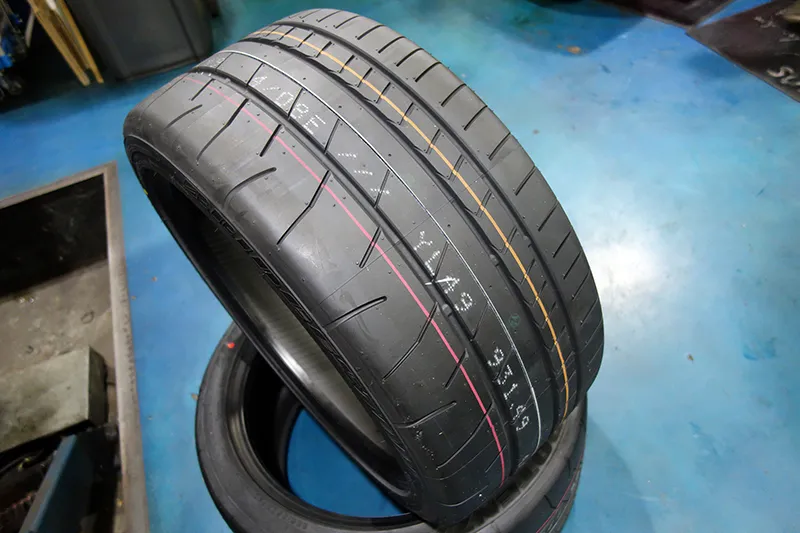 R35GT-R タイヤ交換
