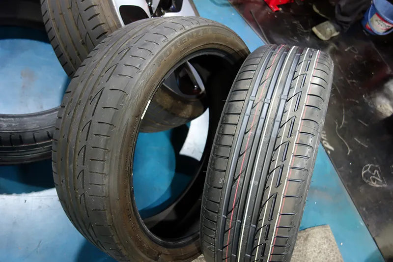 BMW i8 タイヤ交換