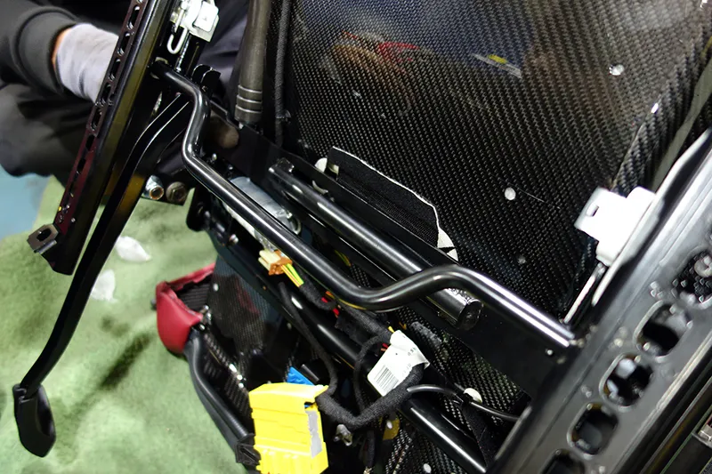 718 spyder porsche 6点式ハーネス