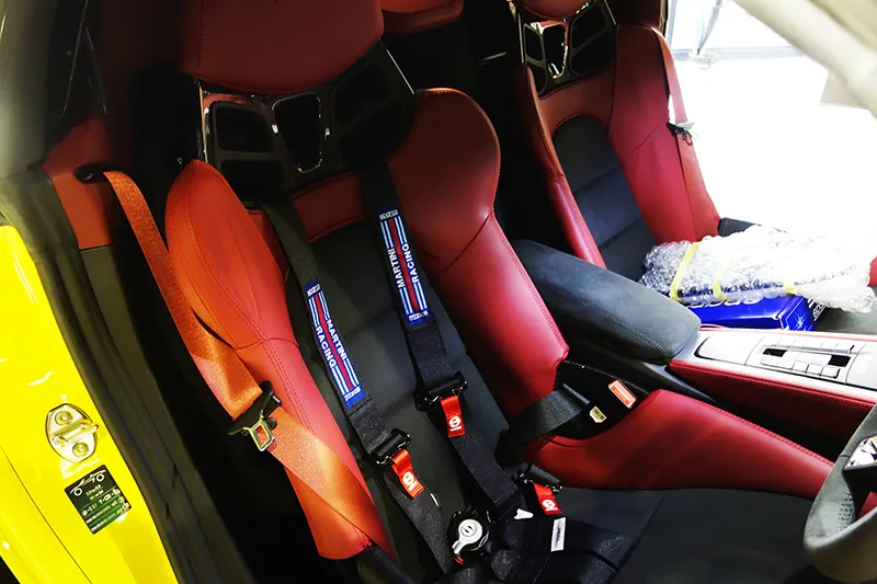 718 spyder porsche 6点式ハーネス