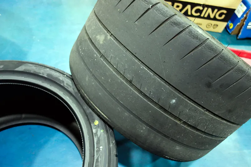 ADVAN NEOVA AD09 porsche