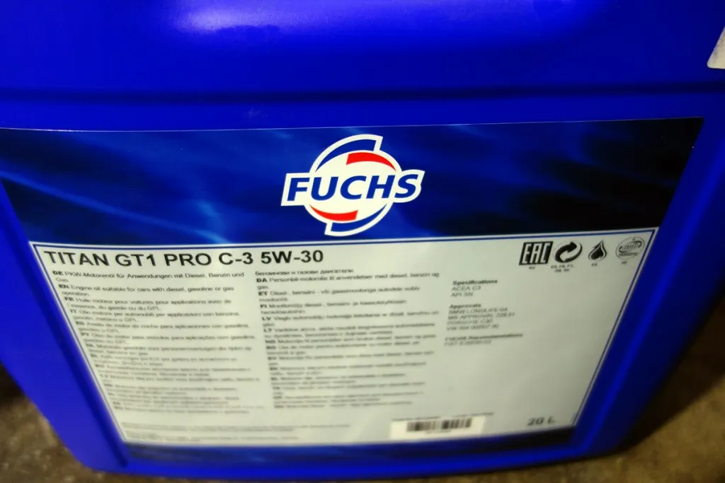 g350 オイル交換 fuchs