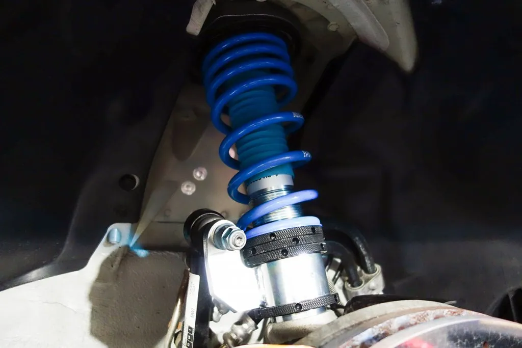 991ターボ サスペンション交換 bilstein