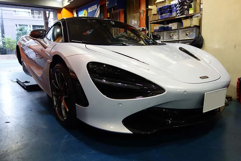 mclaren 720S タイヤ交換