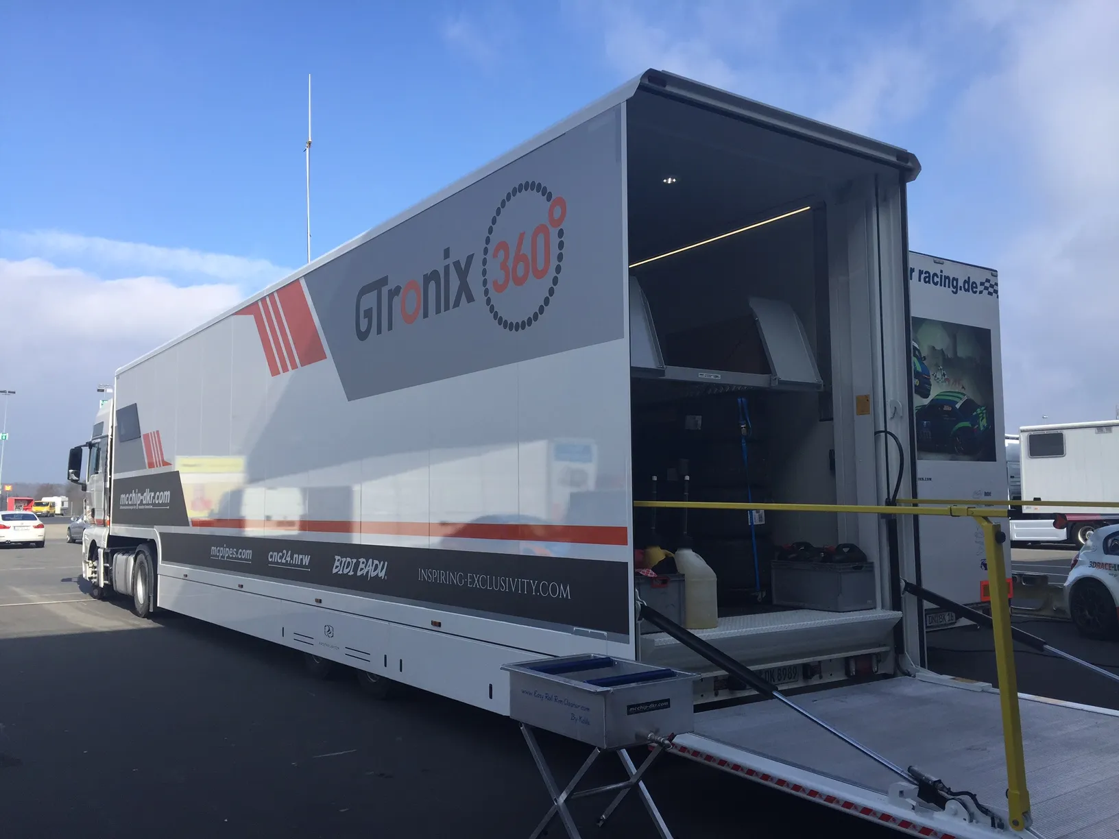 ニュルブルクリンクレース参戦