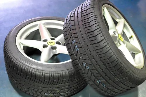 Ferarri F360 タイヤ交換