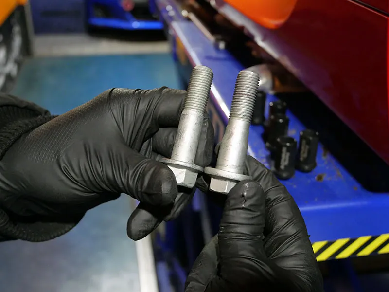 GR86 キャンバーボルト交換