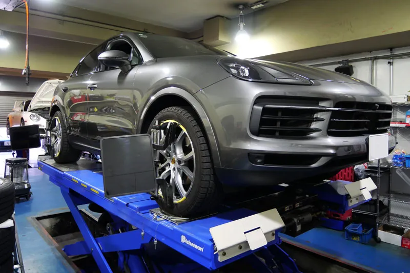 カイエン アライメント調整