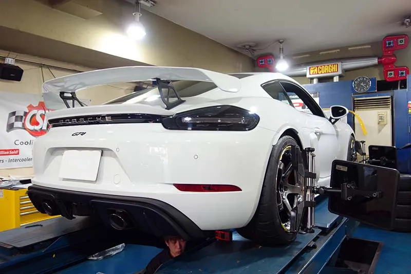 718ケイマンGT4 ホイール交換