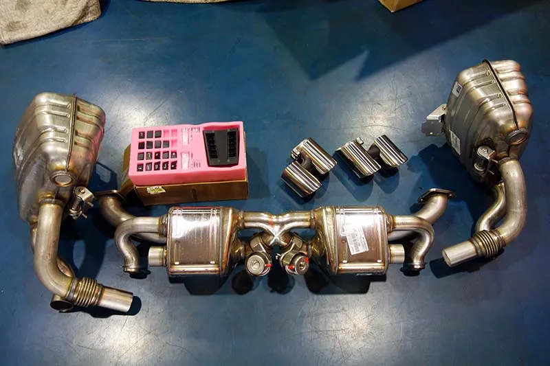 ポルシェ 991カレラS スポーツエキゾースト取付