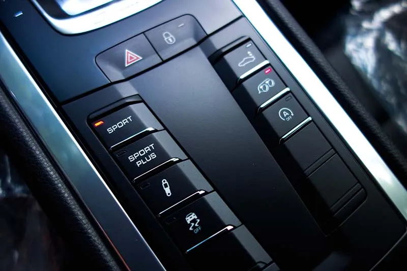 ポルシェ 991カレラS スポーツエキゾースト取付