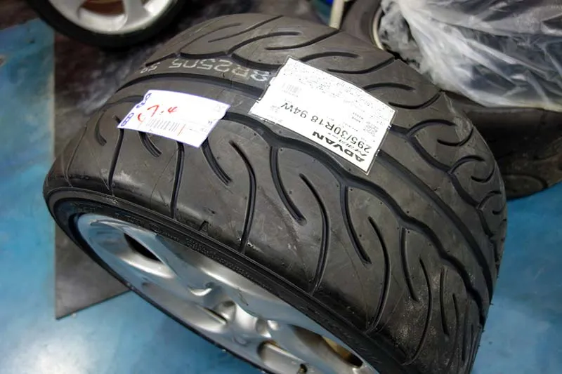 ポルシェ 996カレラ オイル交換 タイヤ交換