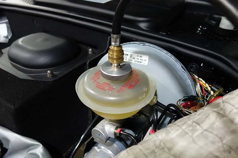 ポルシェ 996カレラ オイル交換 タイヤ交換