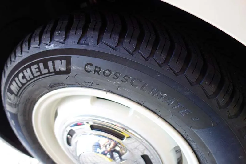 ルノーカングー タイヤ交換