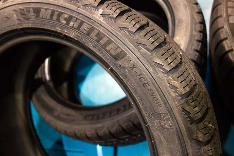 ALPINA B3 エンジンオイル交換 スタッドレスタイヤ取付