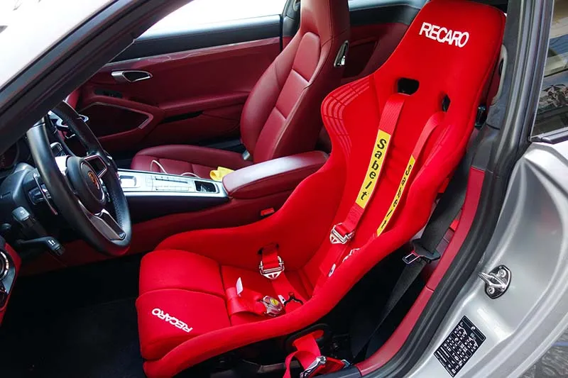 ポルシェ レカロシート