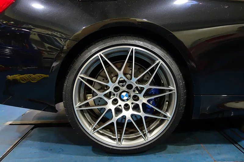 BMW M4 ローダウン KW