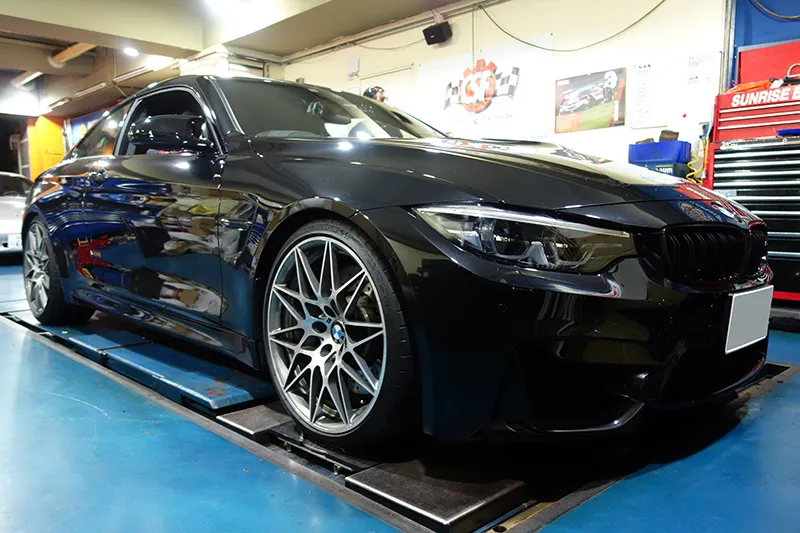 BMW M4 ローダウン KW