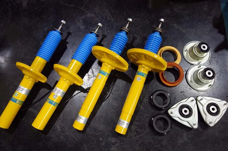 ポルシェ 987ケイマン ビルシュタインダンパー 足回りリフレッシュ