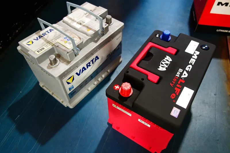 ポルシェ メガライフバッテリー