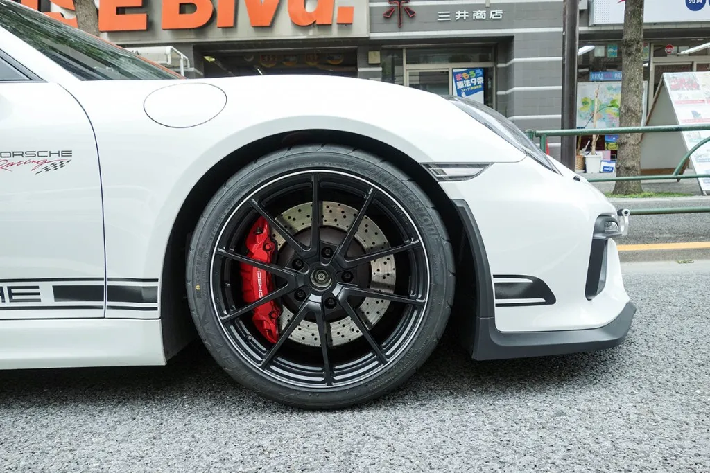 ポルシェ 981ケイマンGT4 19インチホイール