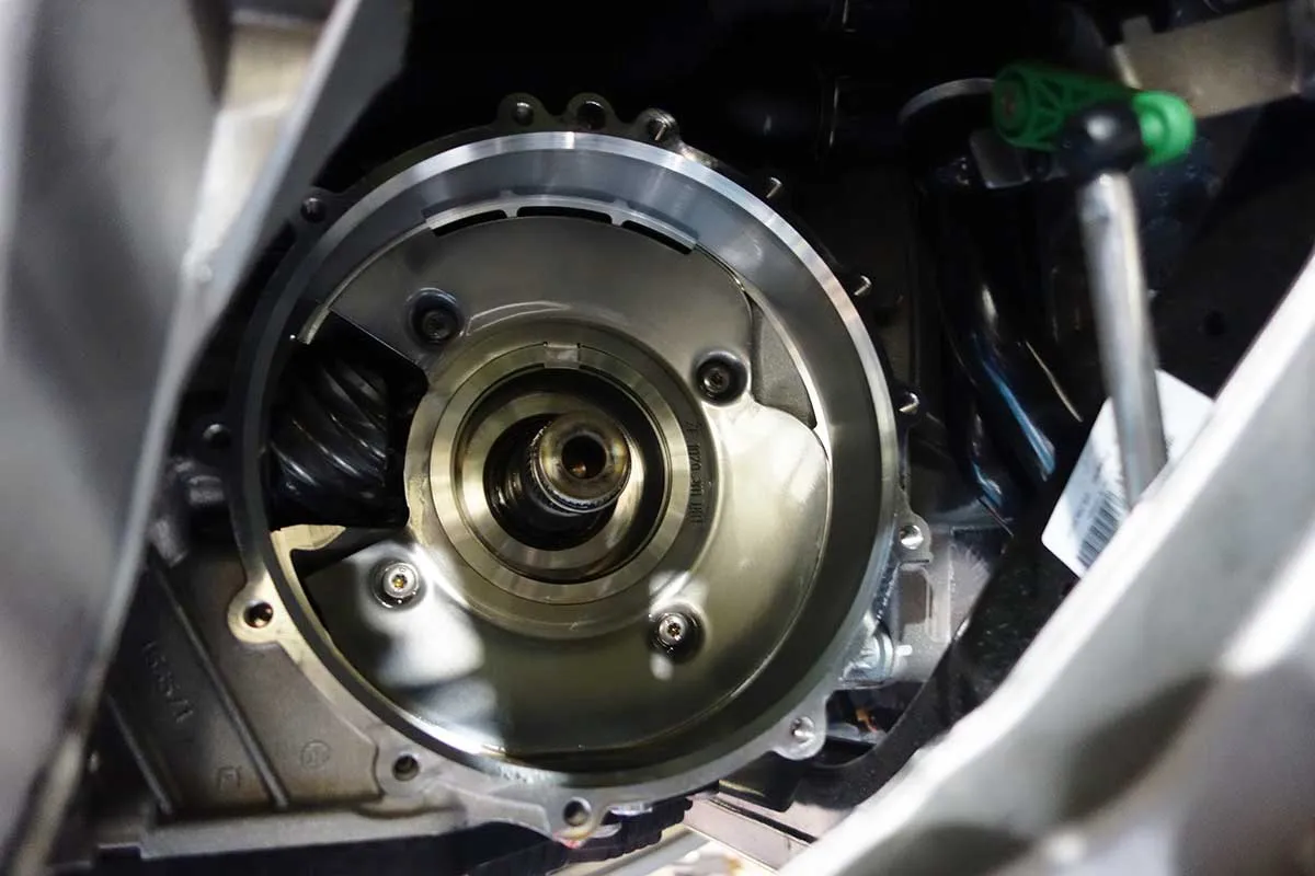 981ケイマンGTS LSD取付 オーエス技研