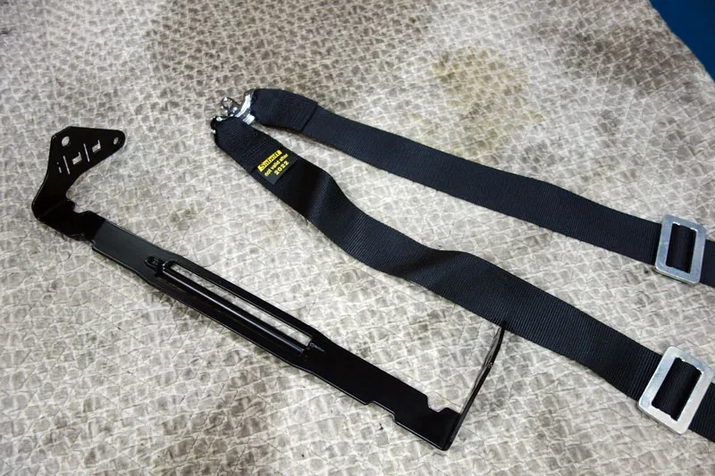 ポルシェ 純正カーボンシート ６点式ハーネス取付